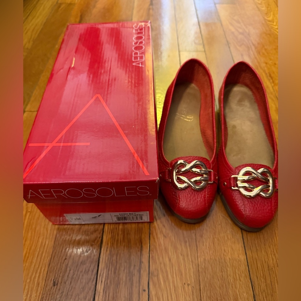 AEROSOLES Women's Scarlet Red Loafers